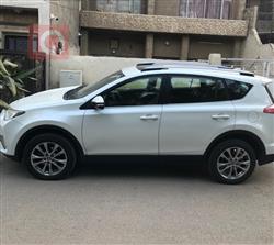 تۆیۆتا ڕاڤ 4